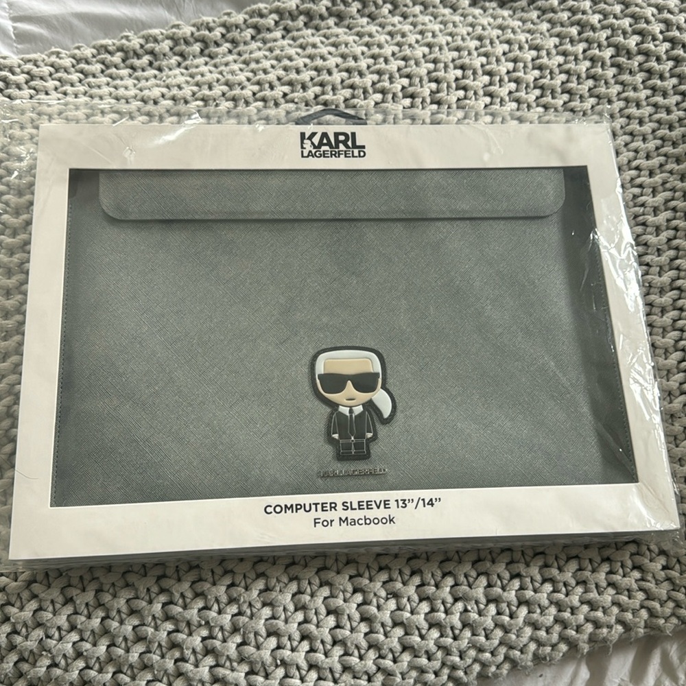 Karl lagerfeld laptop sleeve new in box